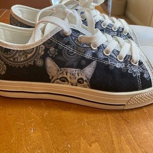 Peek a boo kitty shoes